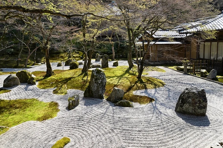 Vườn thiền Karesansui: Nghệ thuật tĩnh lặng của người Nhật