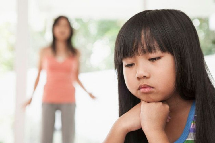 Cha mẹ nên làm gì khi con bị bắt nạt?
