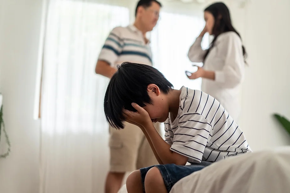 Tổn thương thời thơ ấu của trẻ: Khi cha mẹ chính là "thủ phạm"