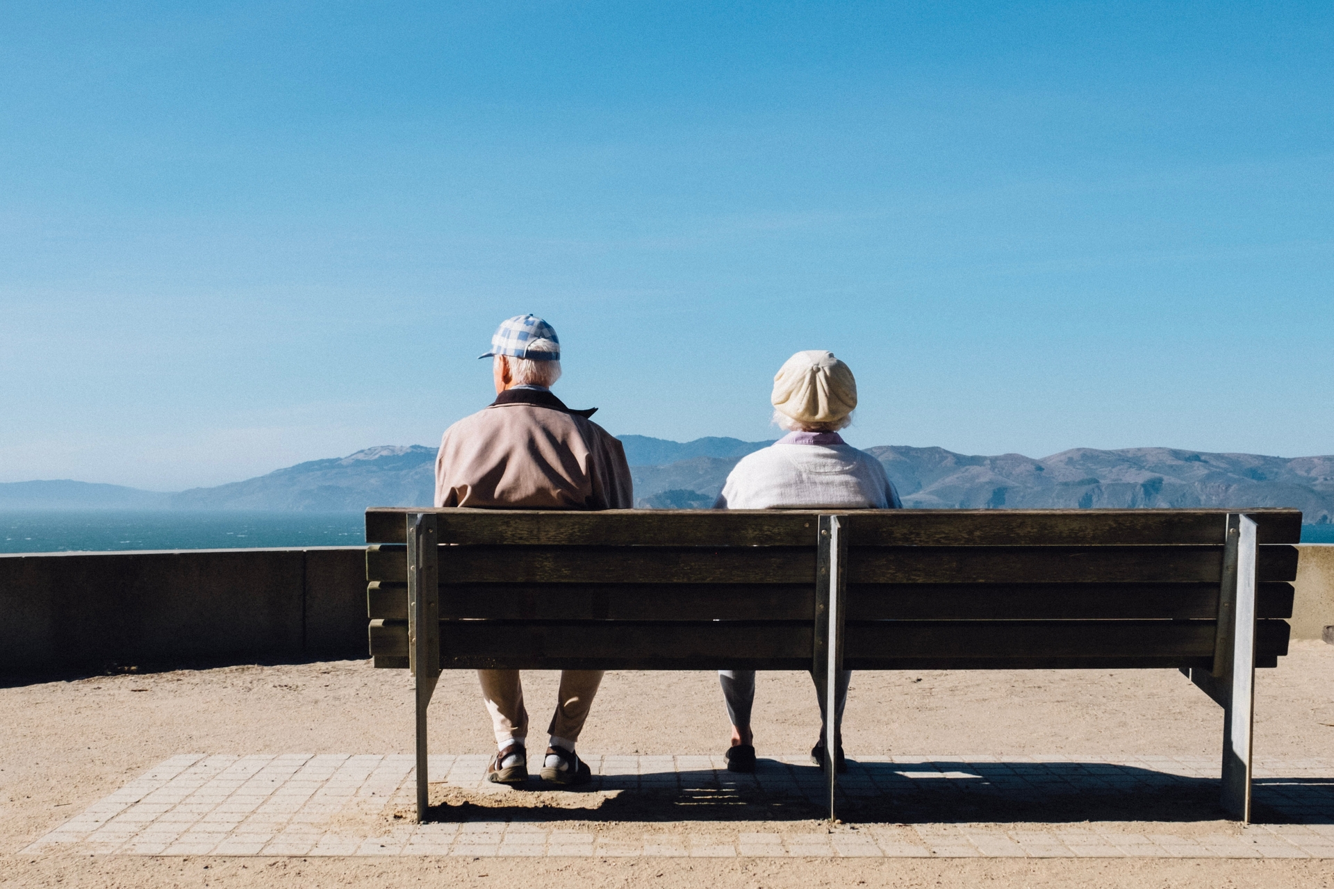 Bí quyết từ những người sống khỏe đến trăm tuổi: Làm gì để gia tăng tuổi thọ?