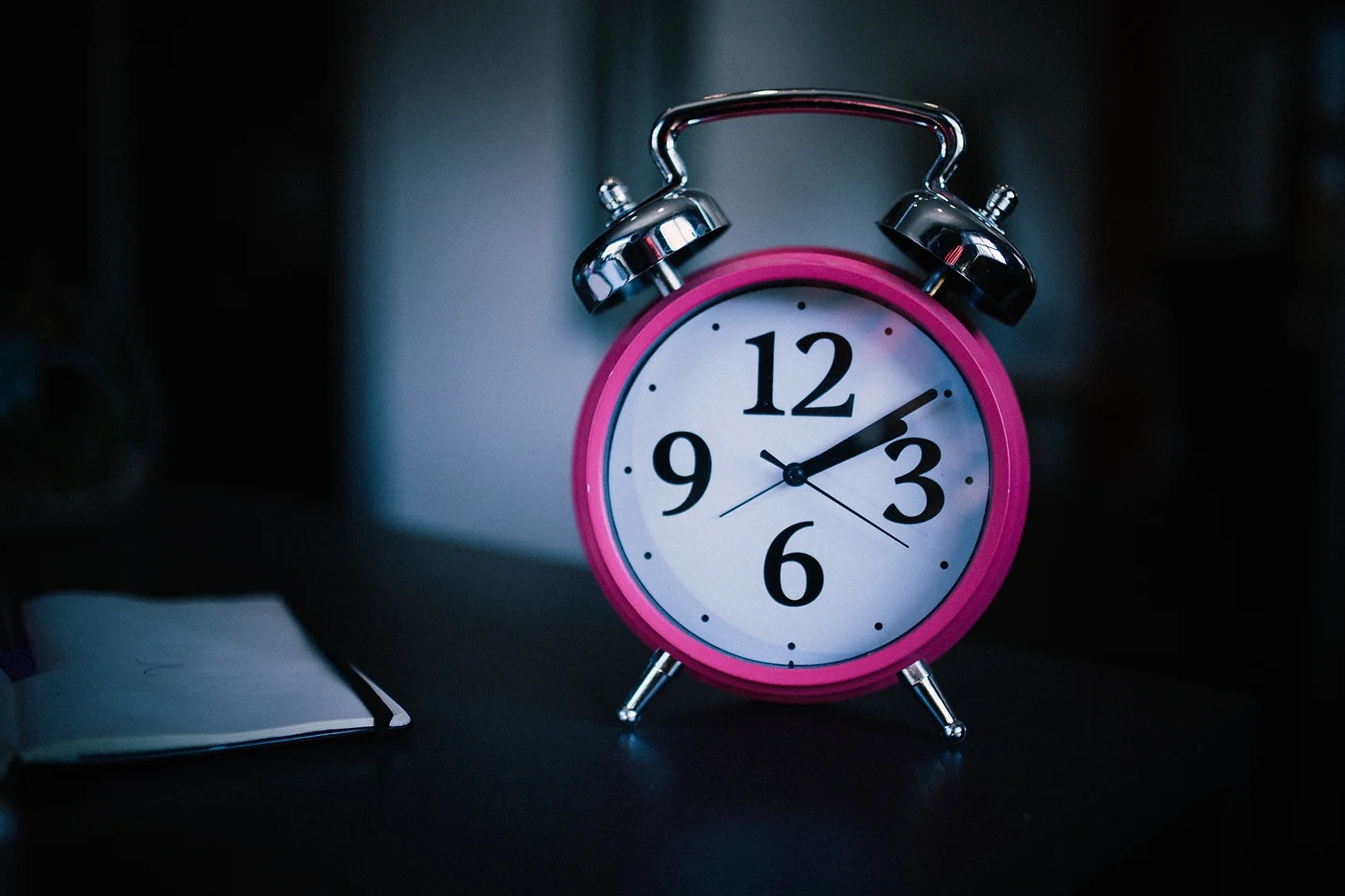 Giấc ngủ của tuổi "teen": Vì sao thanh thiếu niên mê thức khuya dậy muộn?